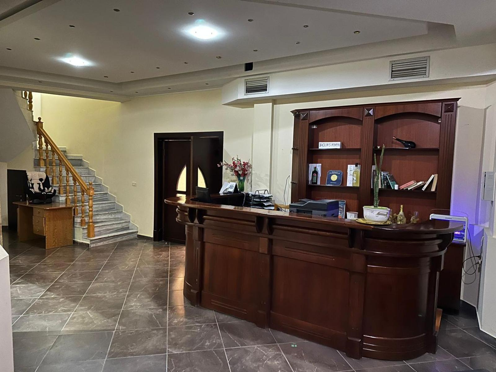 Hotel Verzaci Rinas Exterior photo