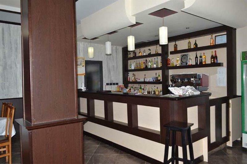 Hotel Verzaci Rinas Exterior photo